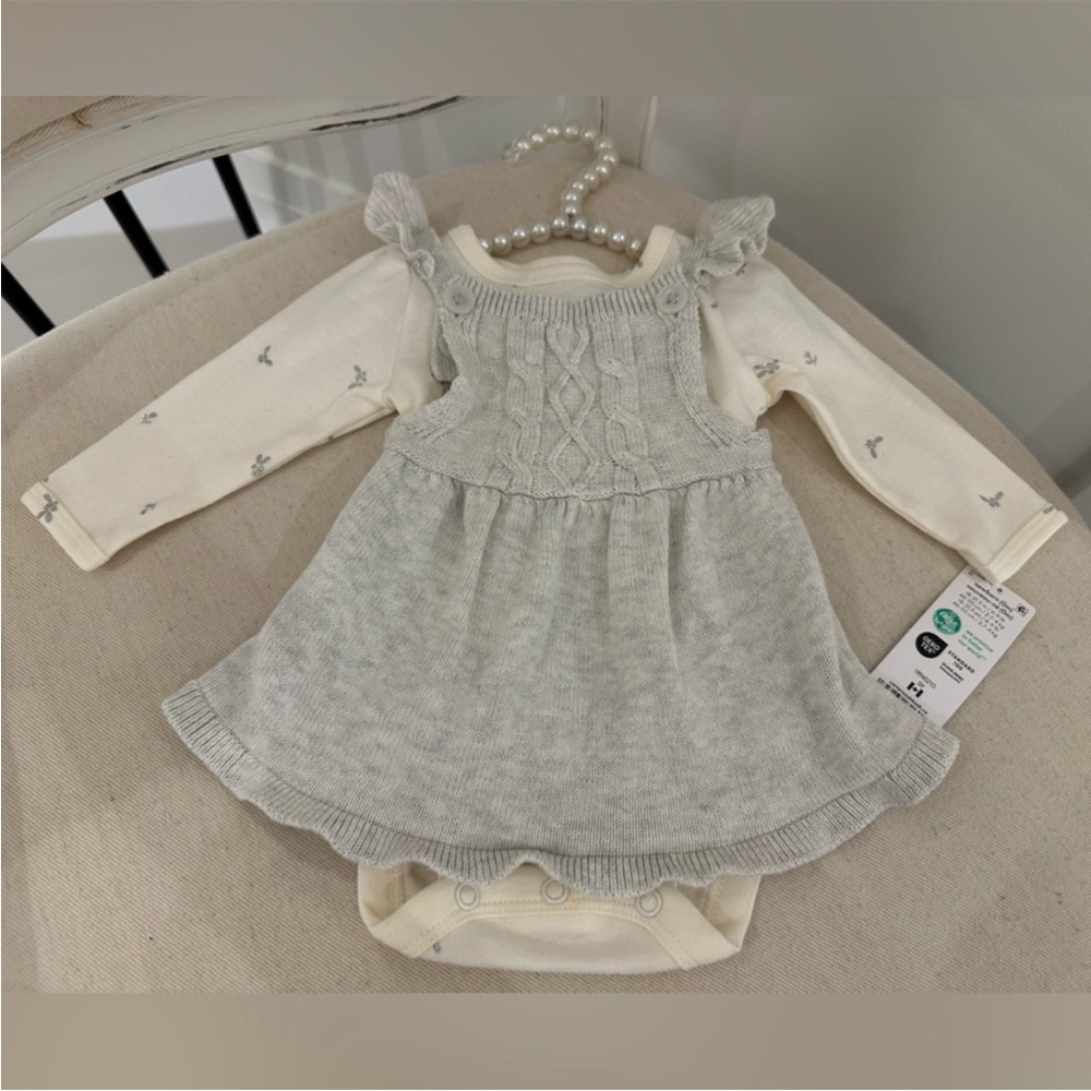 SOLD!!Baby Newborn Size Cable Knit Skirtall
Dress Silver Berry Print Ruffle